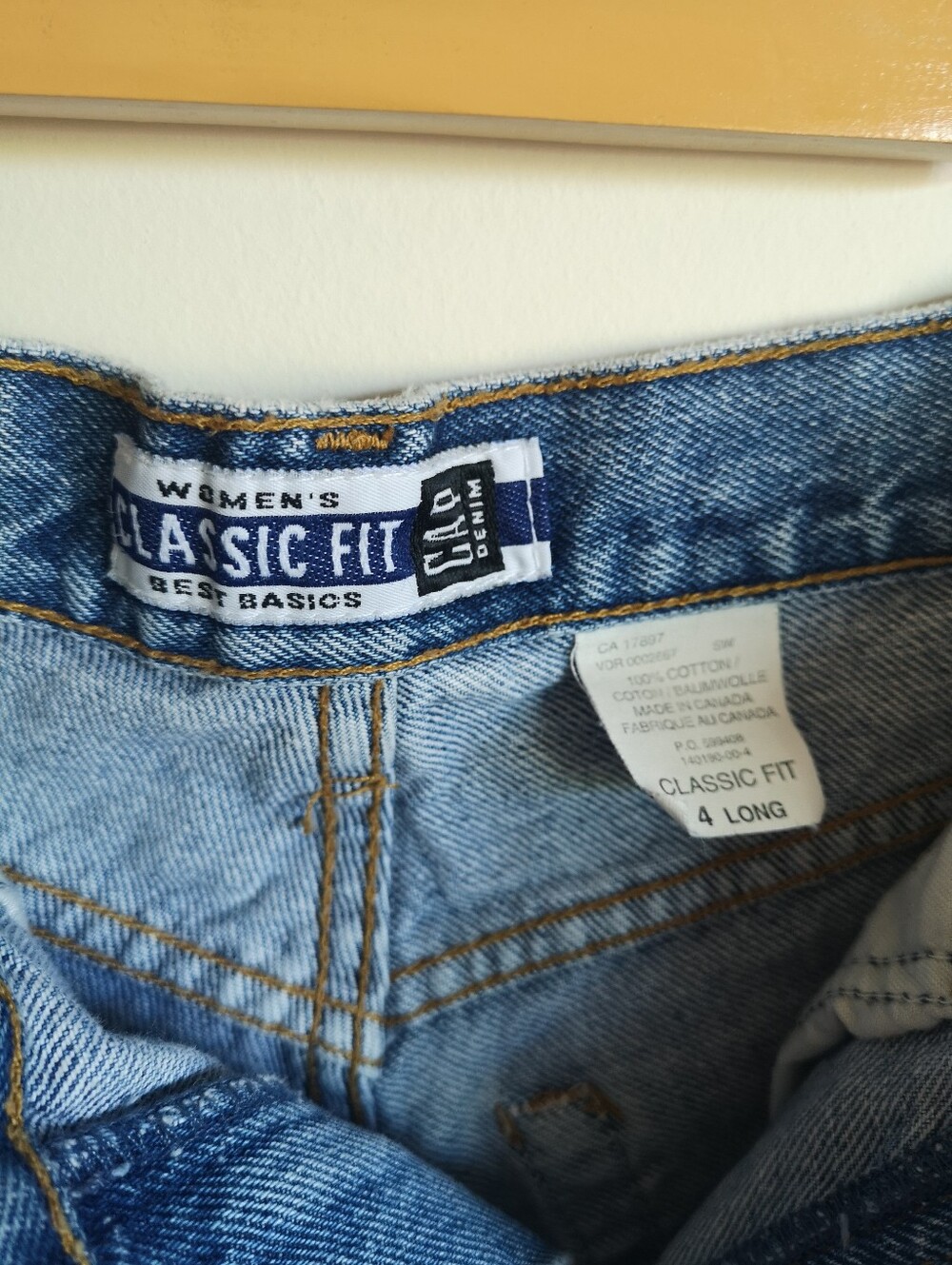 90s Gap Denim Shorts - Picture 3 of 4